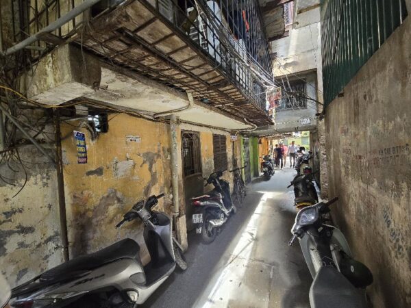 Bán đất Tôn Thất Tùng Đống Đa 51m2, Mặt Phố, Xây CCMN